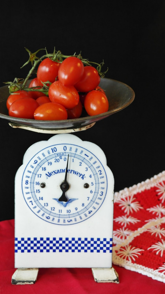 How much do tomatoes weigh